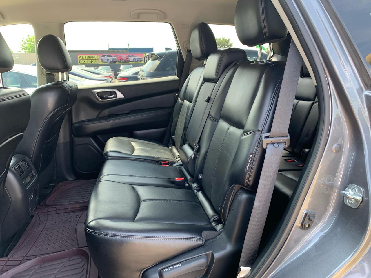 Nissan Pathfinder SL 4WD 2020