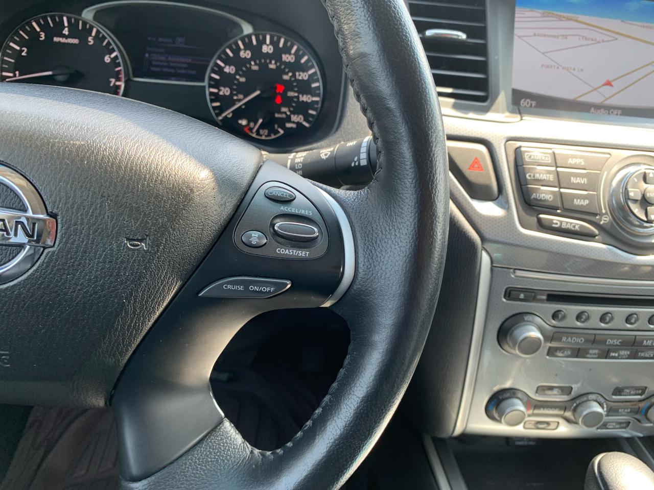 Nissan Pathfinder SL 4WD 2020