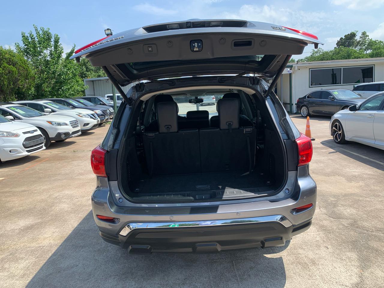 Nissan Pathfinder SL 4WD 2020