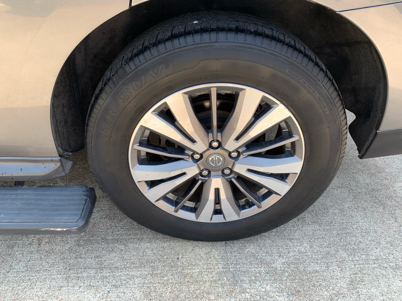 Nissan Pathfinder SL 4WD 2020