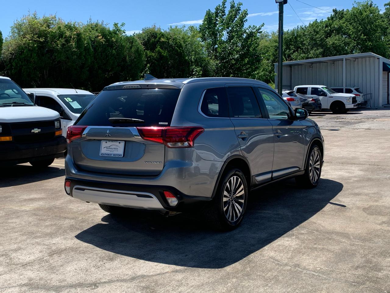 Mitsubishi Outlander SEL AWD 2020
