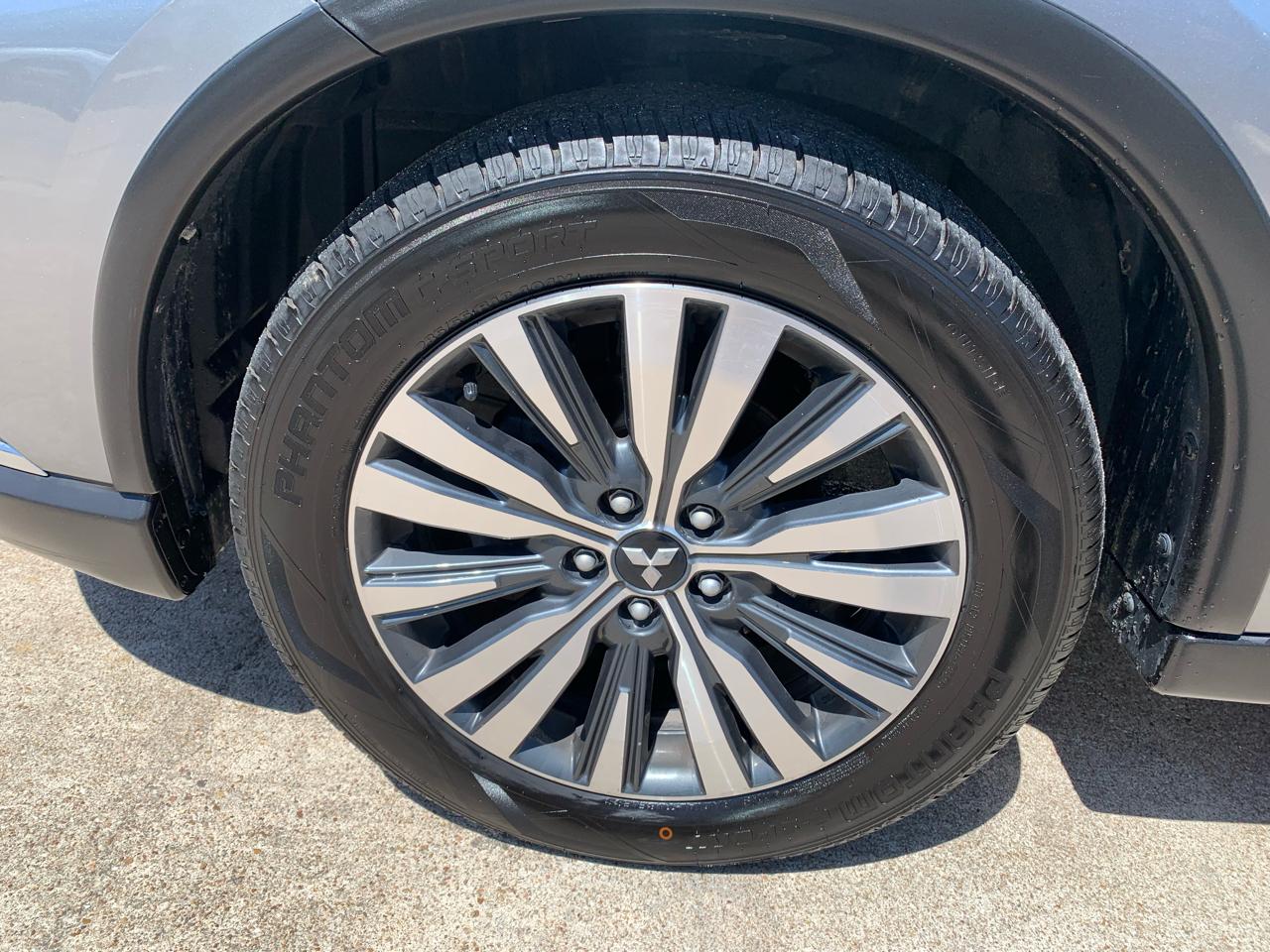 Mitsubishi Outlander SEL AWD 2020