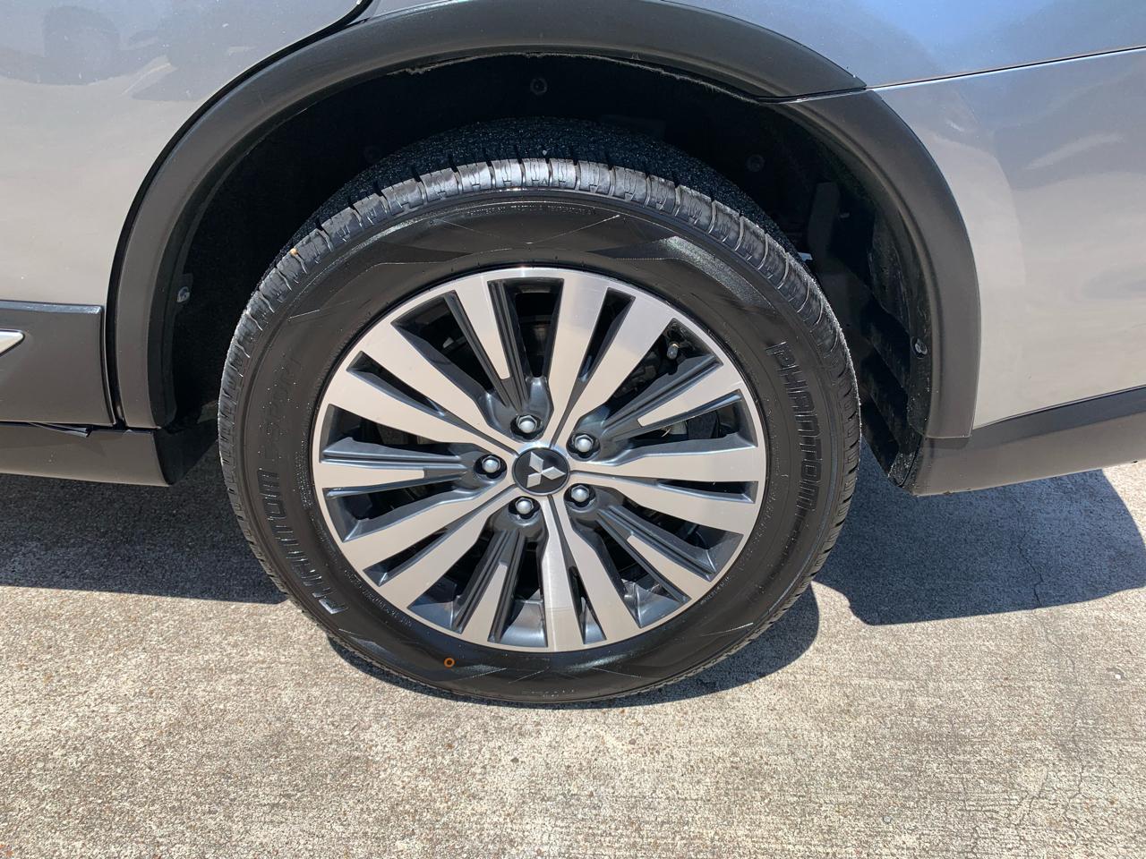 Mitsubishi Outlander SEL AWD 2020