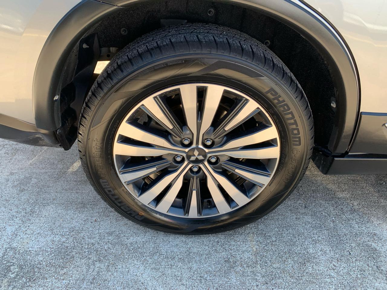 Mitsubishi Outlander SEL AWD 2020