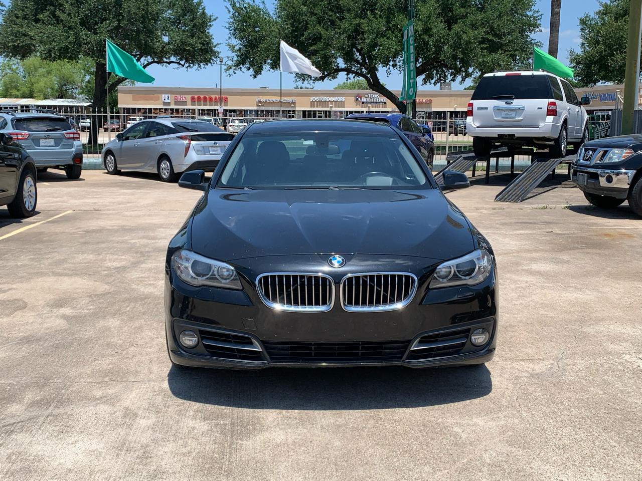 BMW 5-Series 528i 2016