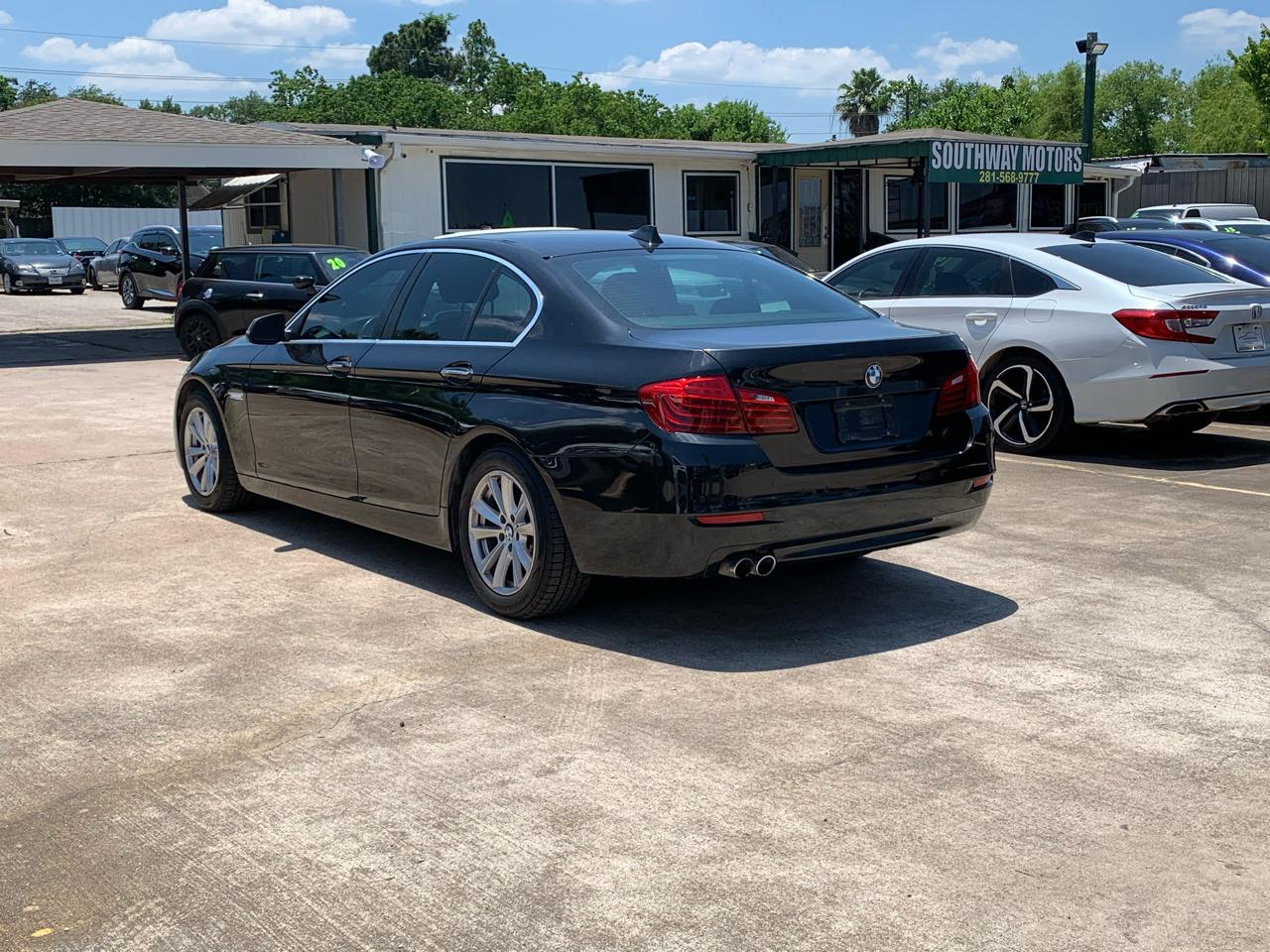 BMW 5-Series 528i 2016