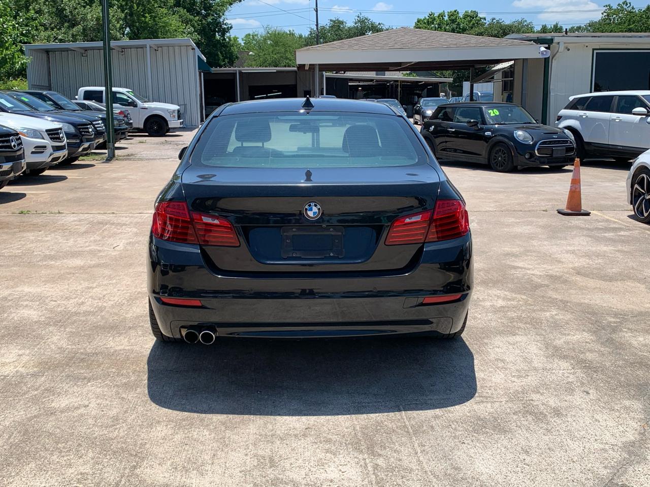 BMW 5-Series 528i 2016