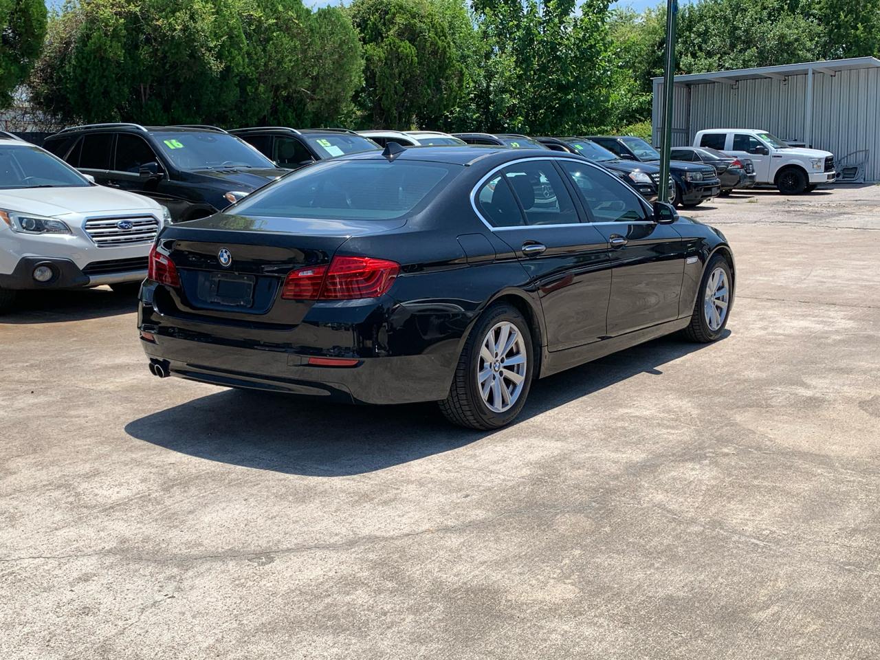 BMW 5-Series 528i 2016