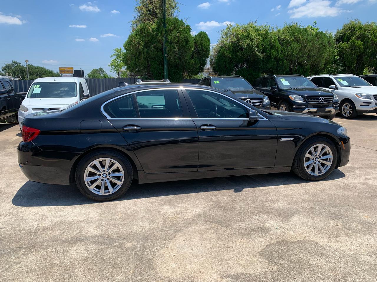BMW 5-Series 528i 2016