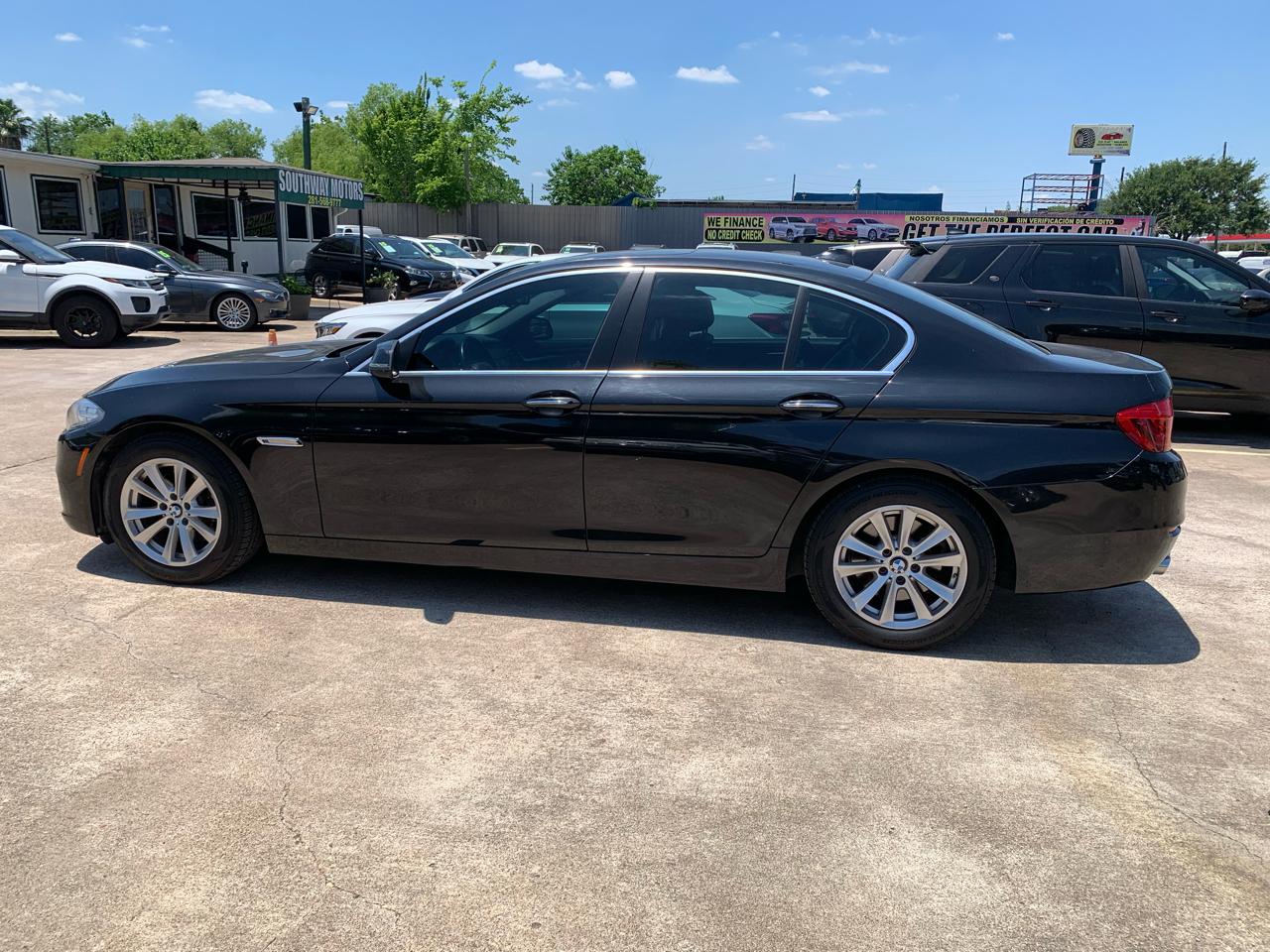 BMW 5-Series 528i 2016