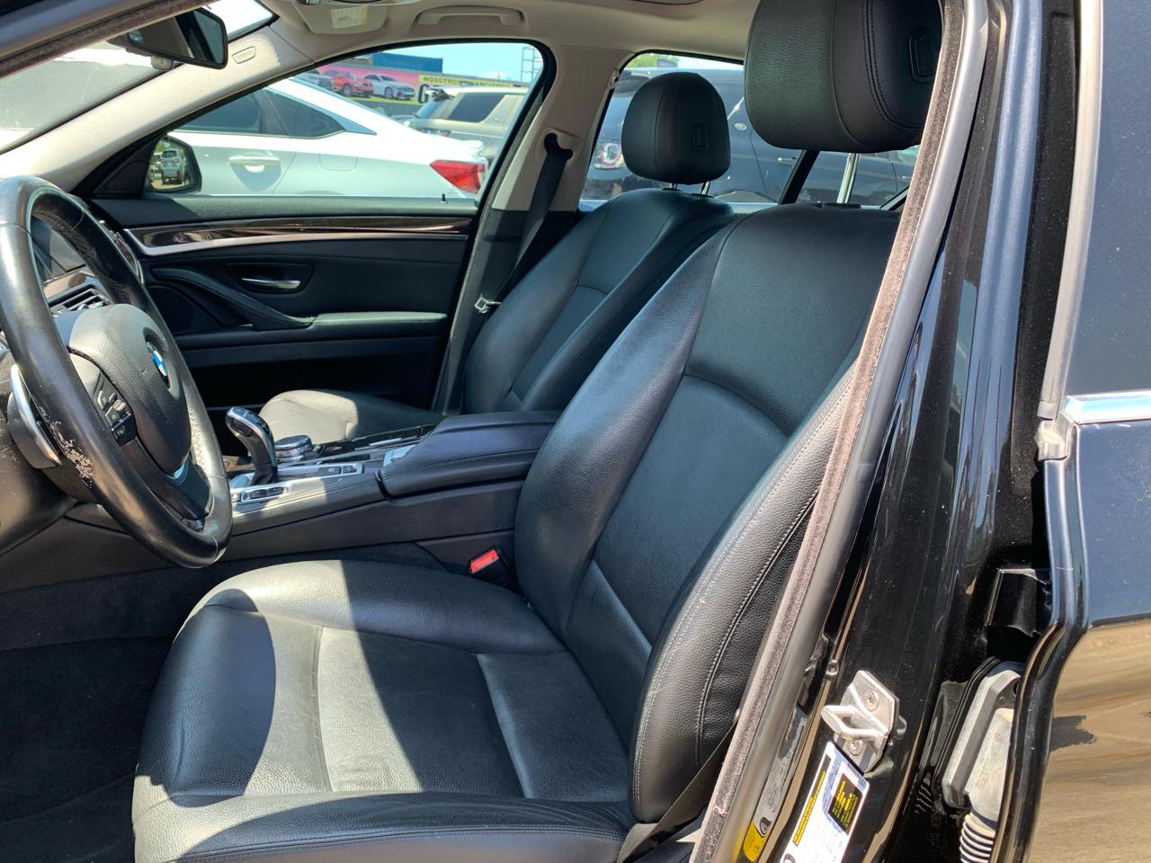 BMW 5-Series 528i 2016