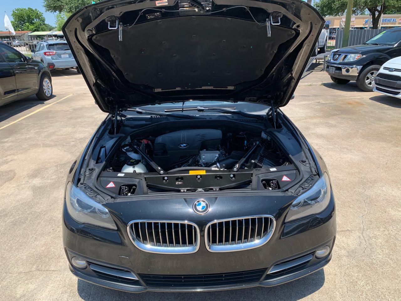 BMW 5-Series 528i 2016