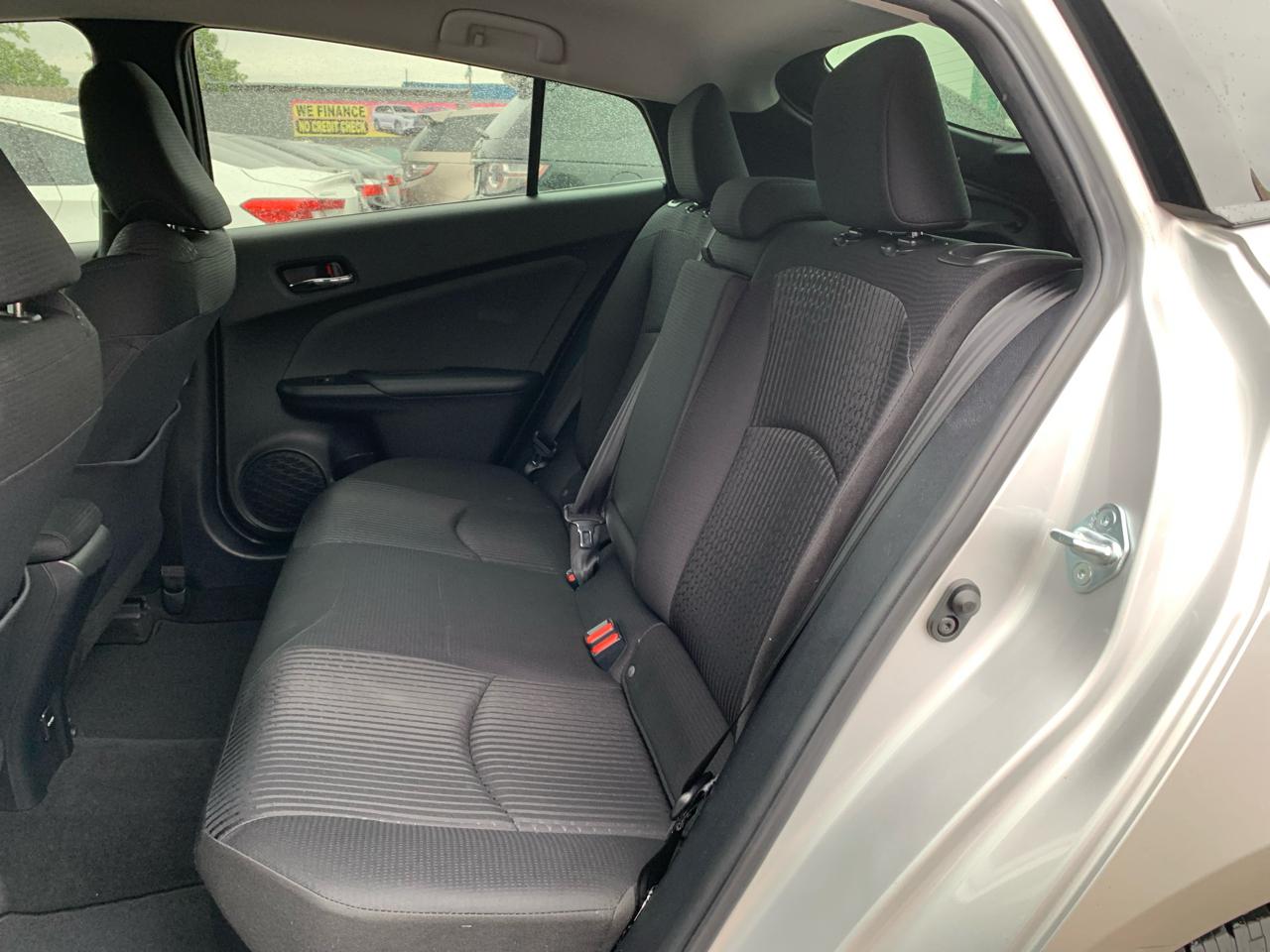 Toyota Prius Two 2017