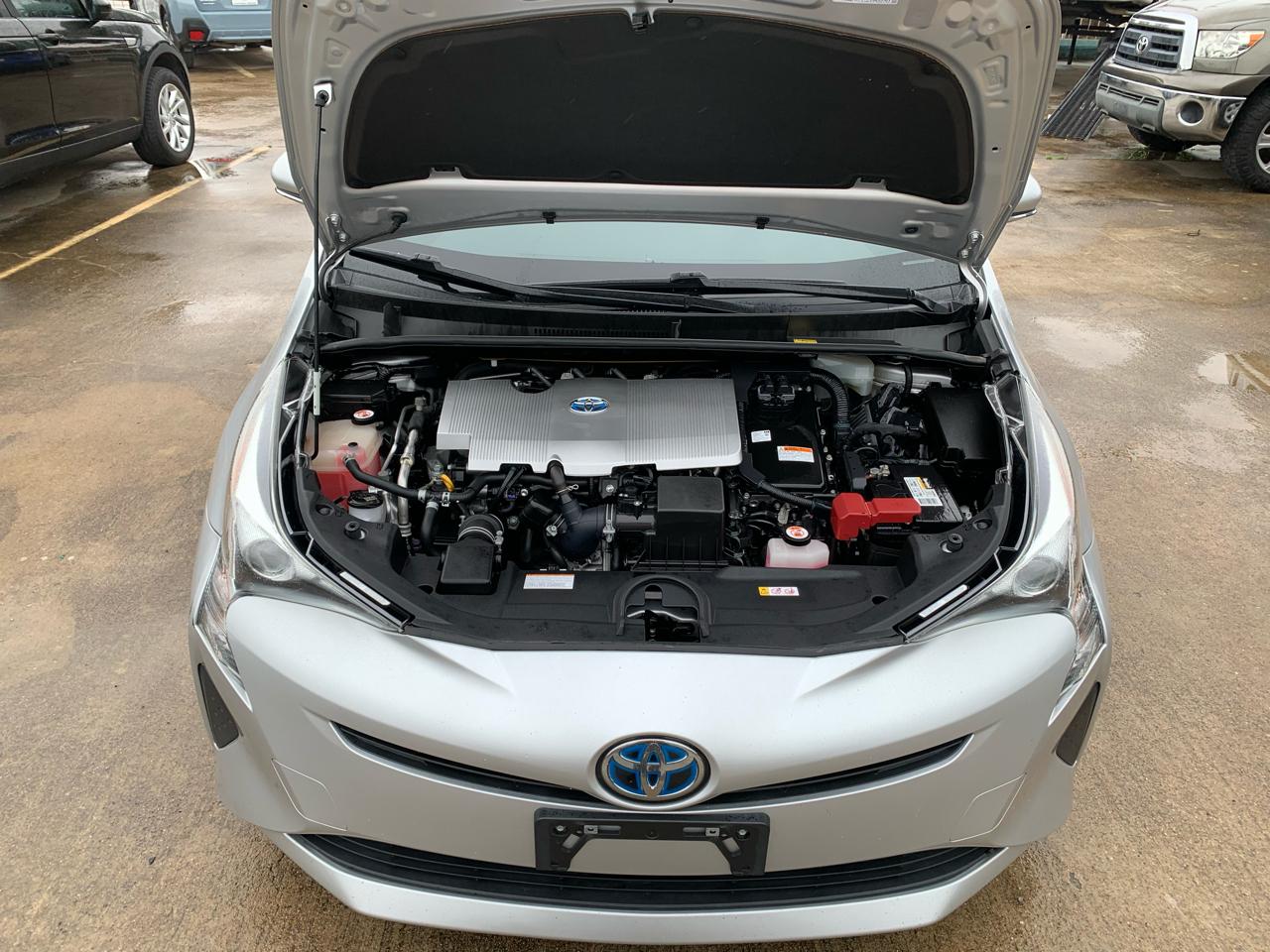 Toyota Prius Two 2017