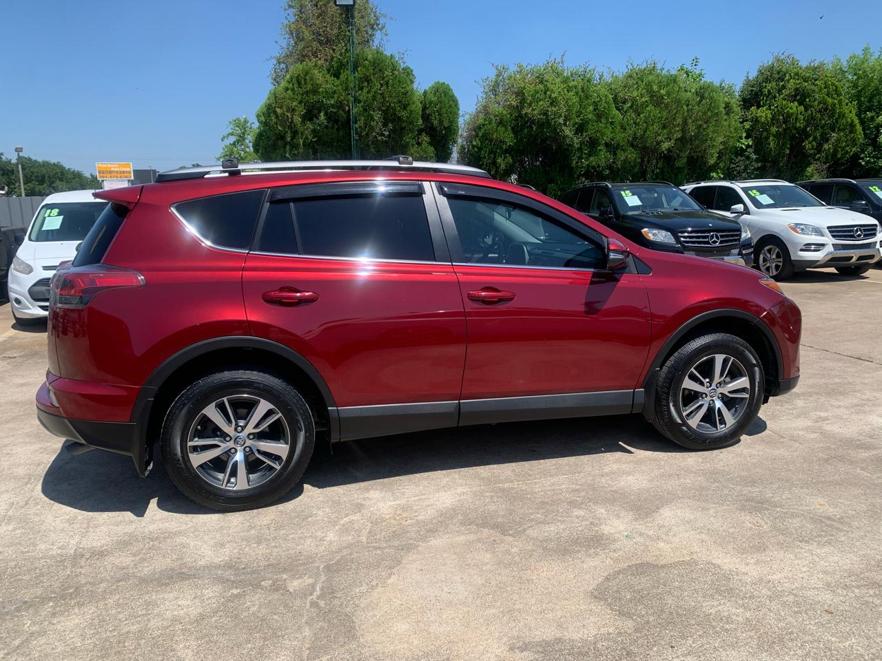 Toyota RAV4 XLE FWD 2018
