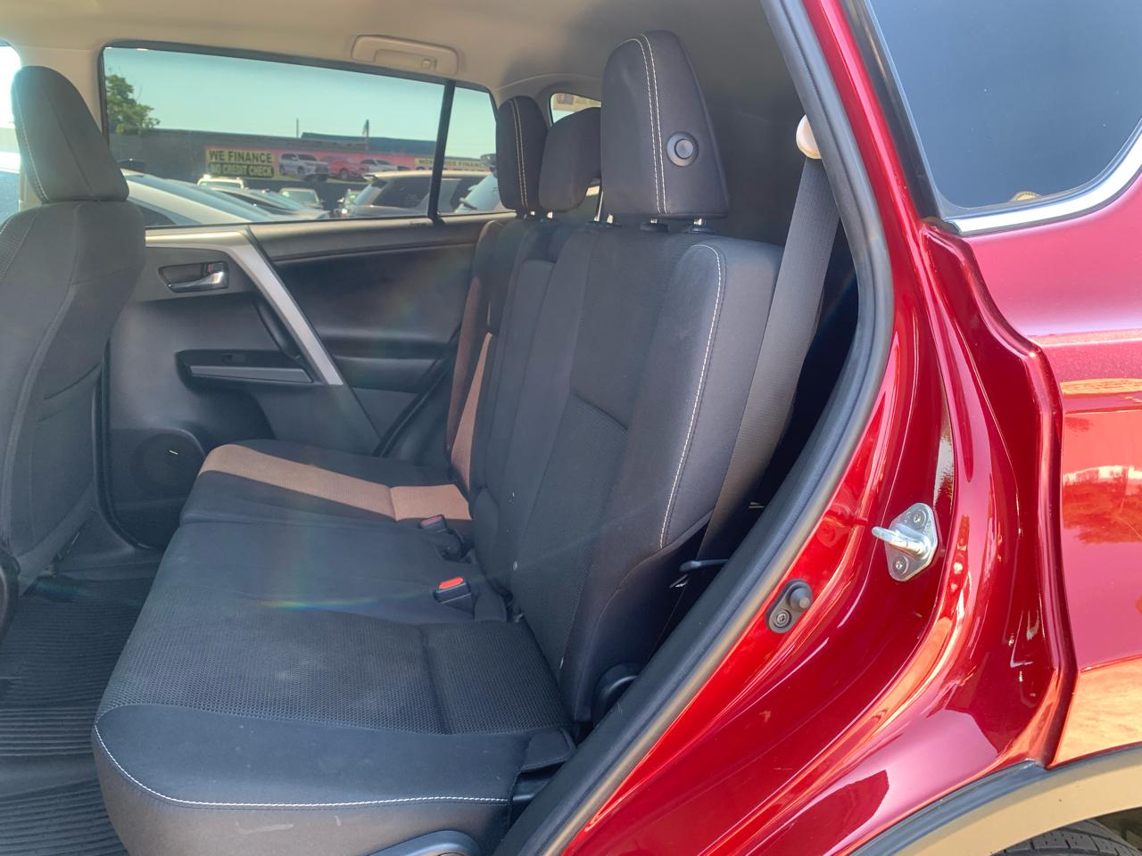 Toyota RAV4 XLE FWD 2018