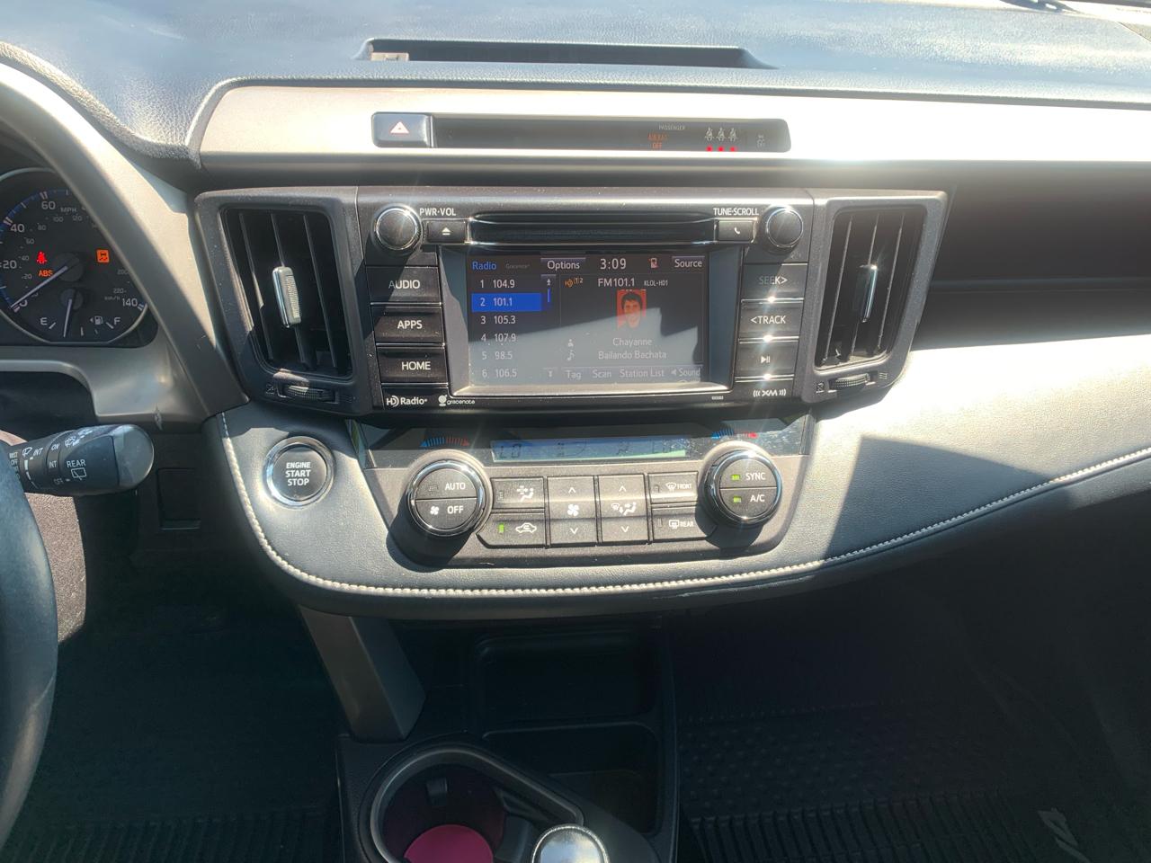 Toyota RAV4 XLE FWD 2018