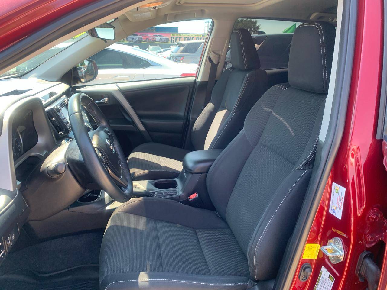 Toyota RAV4 XLE FWD 2018