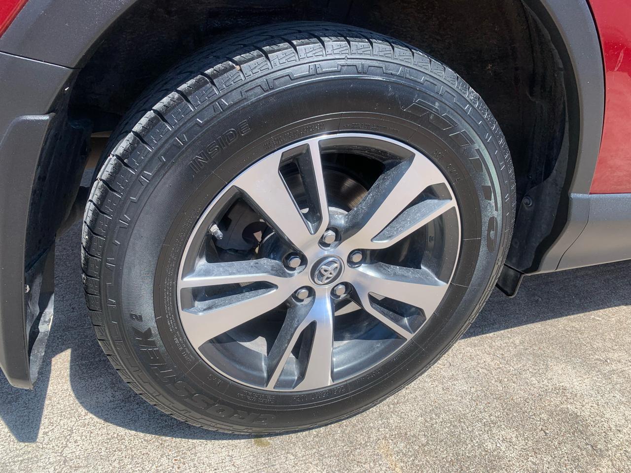 Toyota RAV4 XLE FWD 2018