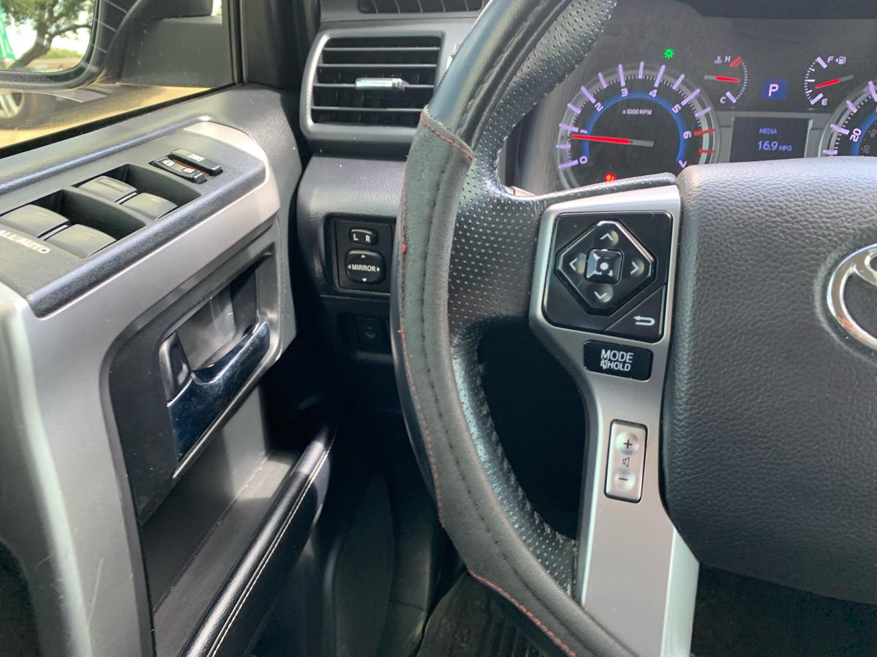 Toyota 4Runner SR5 2WD 2019
