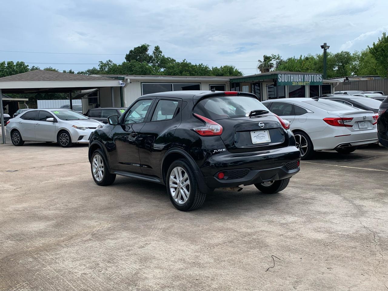 Nissan Juke S FWD 2015