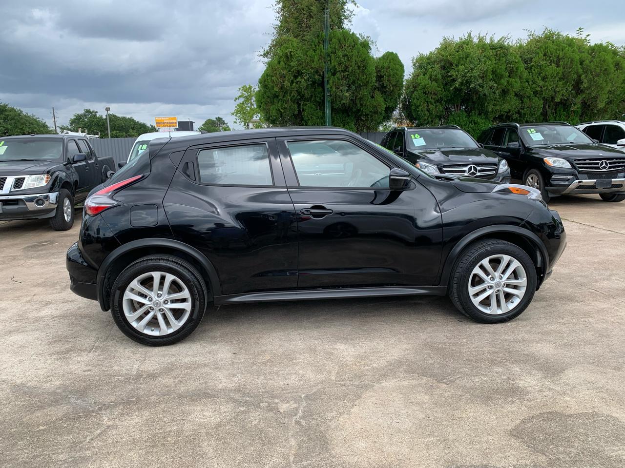 Nissan Juke S FWD 2015