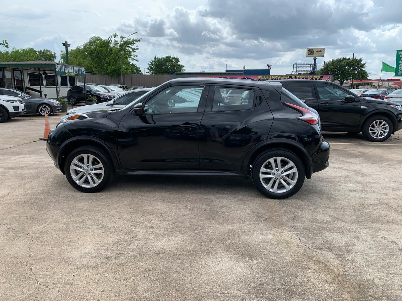 Nissan Juke S FWD 2015