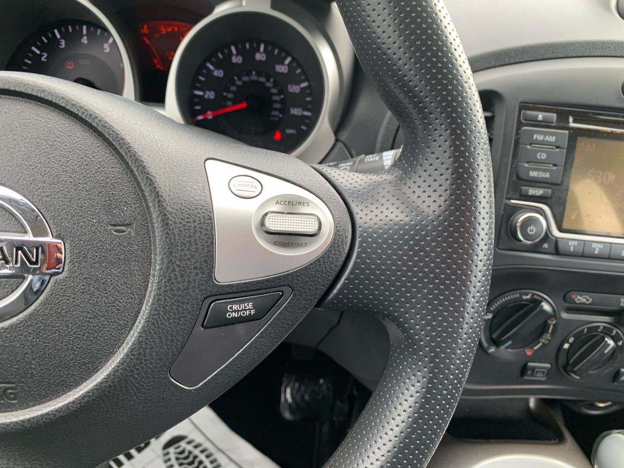 Nissan Juke S FWD 2015
