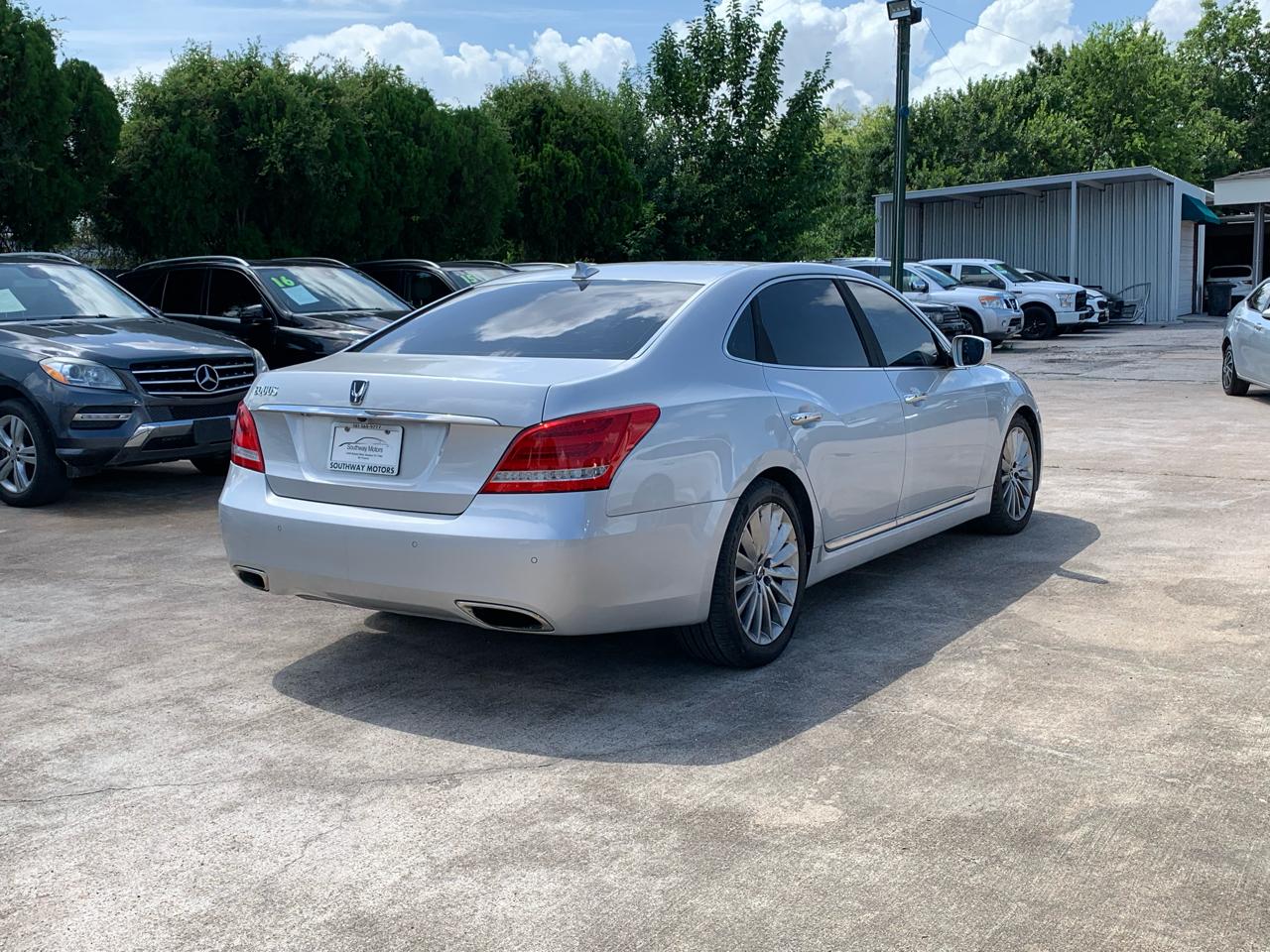 Hyundai Equus Signature 2014