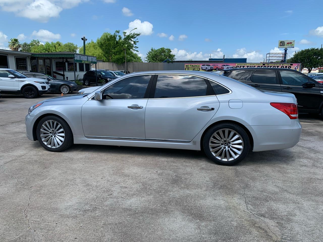 Hyundai Equus Signature 2014