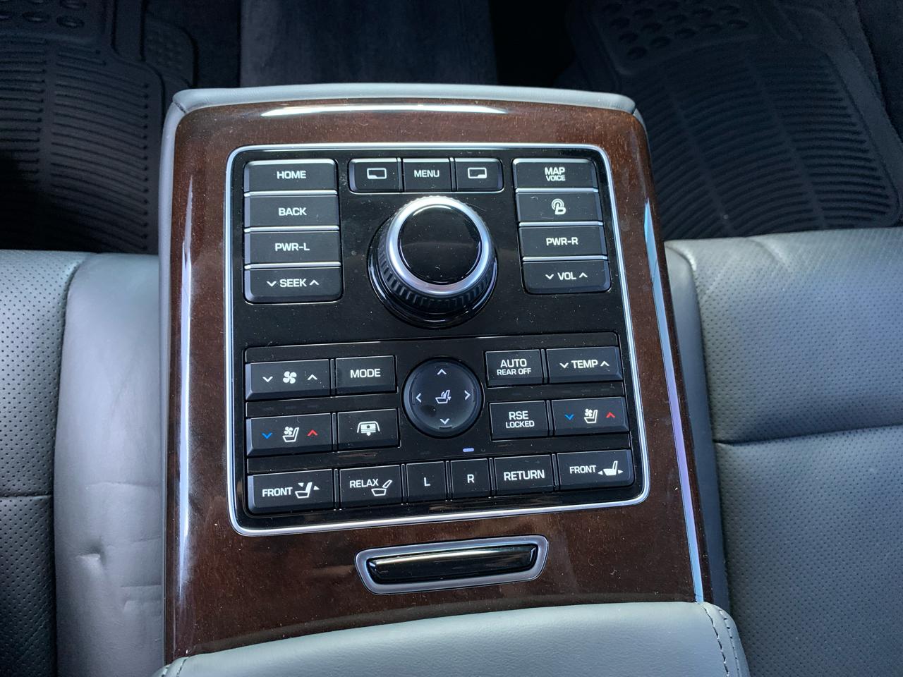 Hyundai Equus Signature 2014