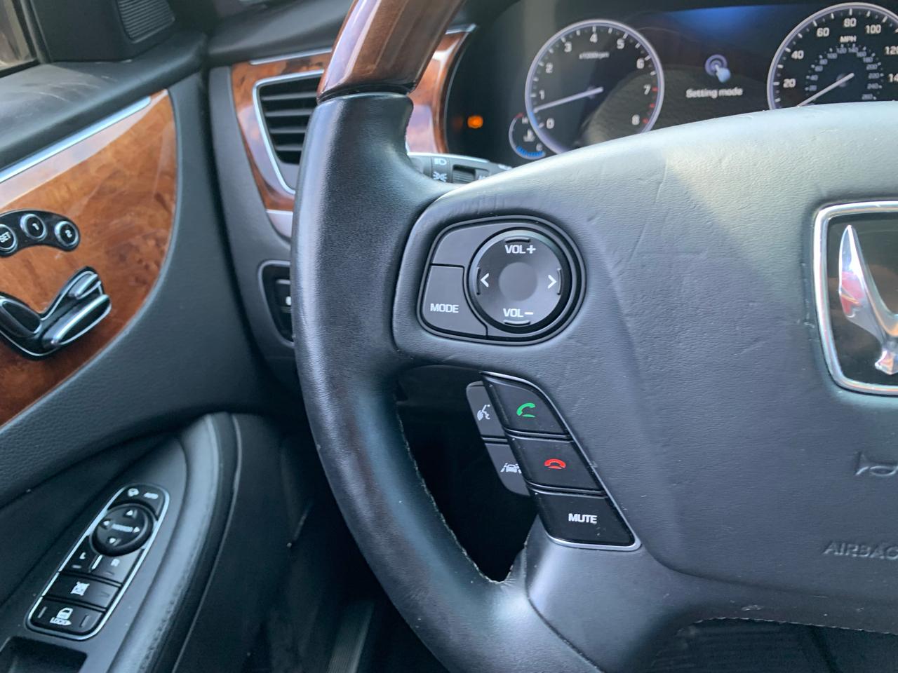 Hyundai Equus Signature 2014