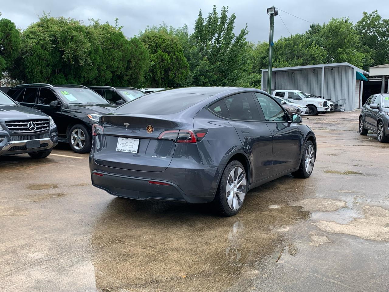Tesla Model Y Long Range 2023