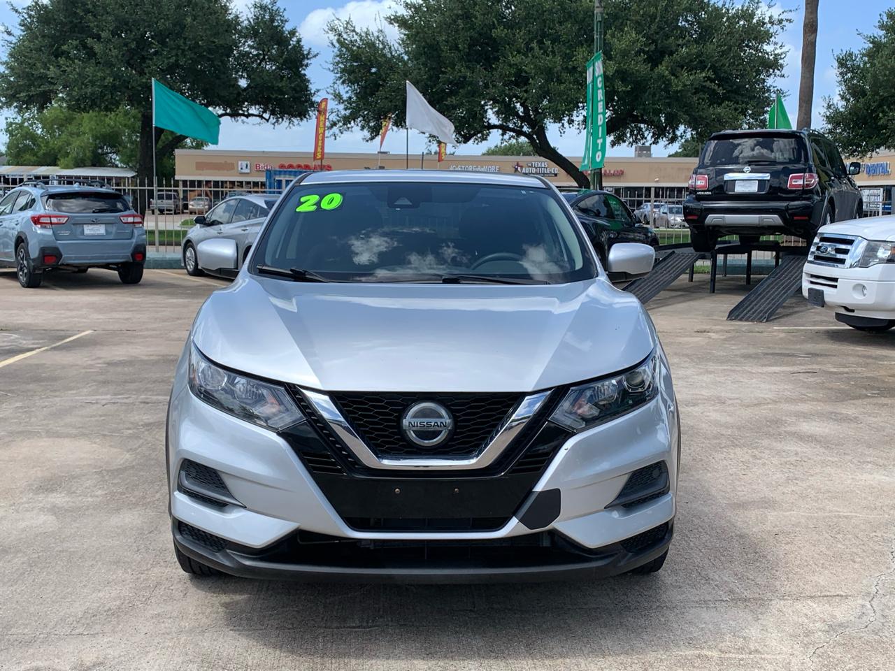 Nissan Rogue Sport S 2020