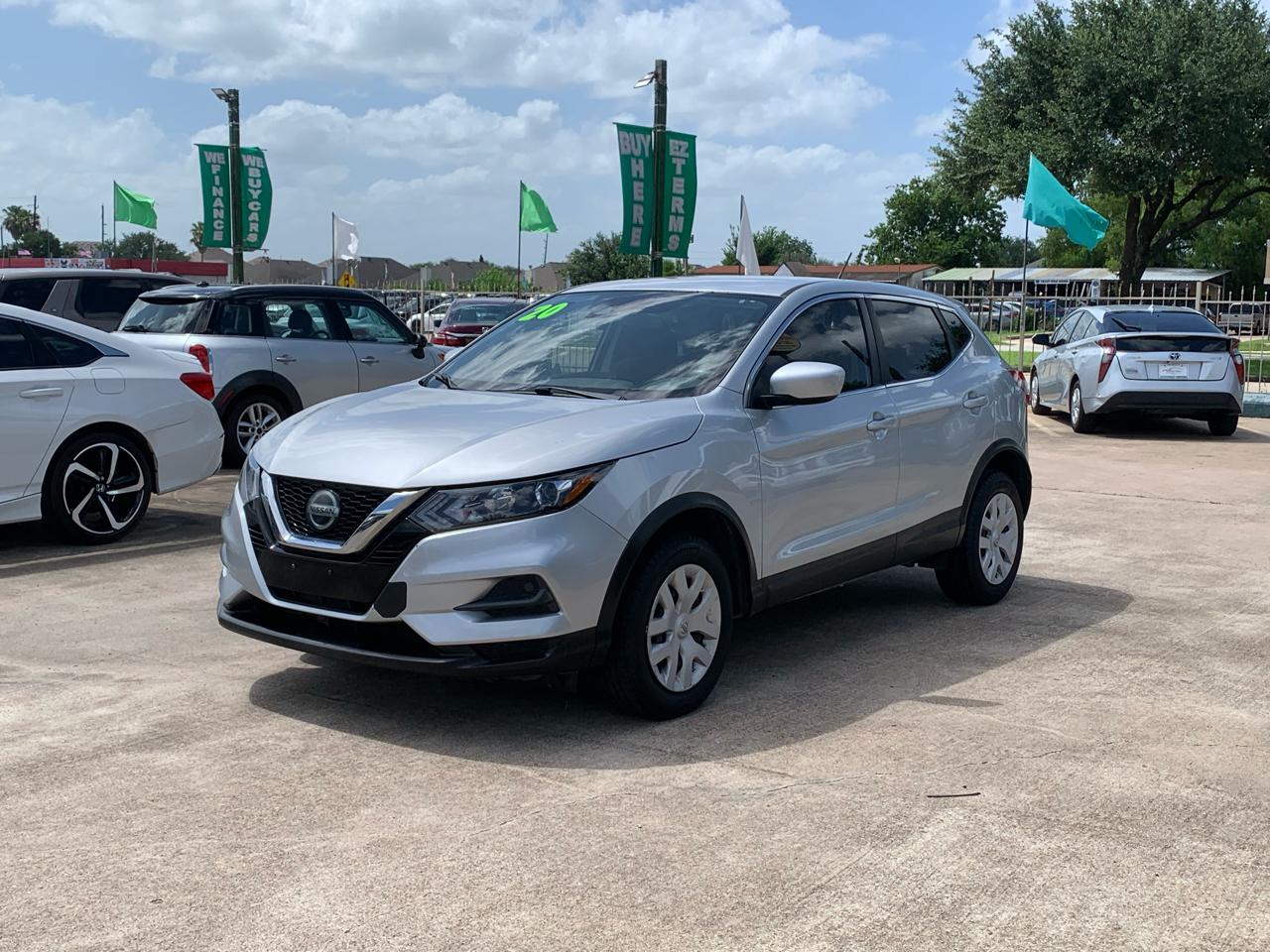 Nissan Rogue Sport S 2020