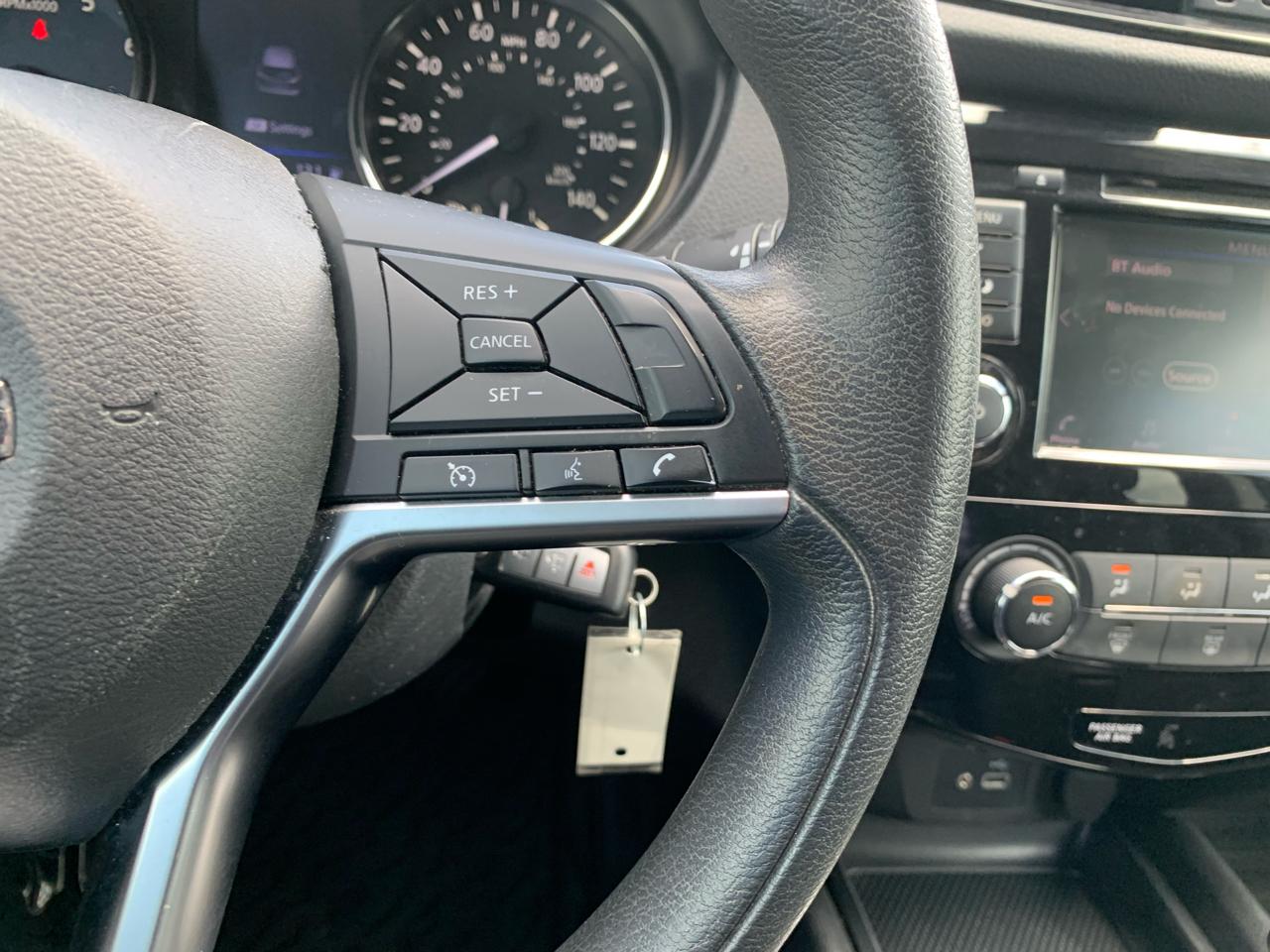 Nissan Rogue Sport S 2020