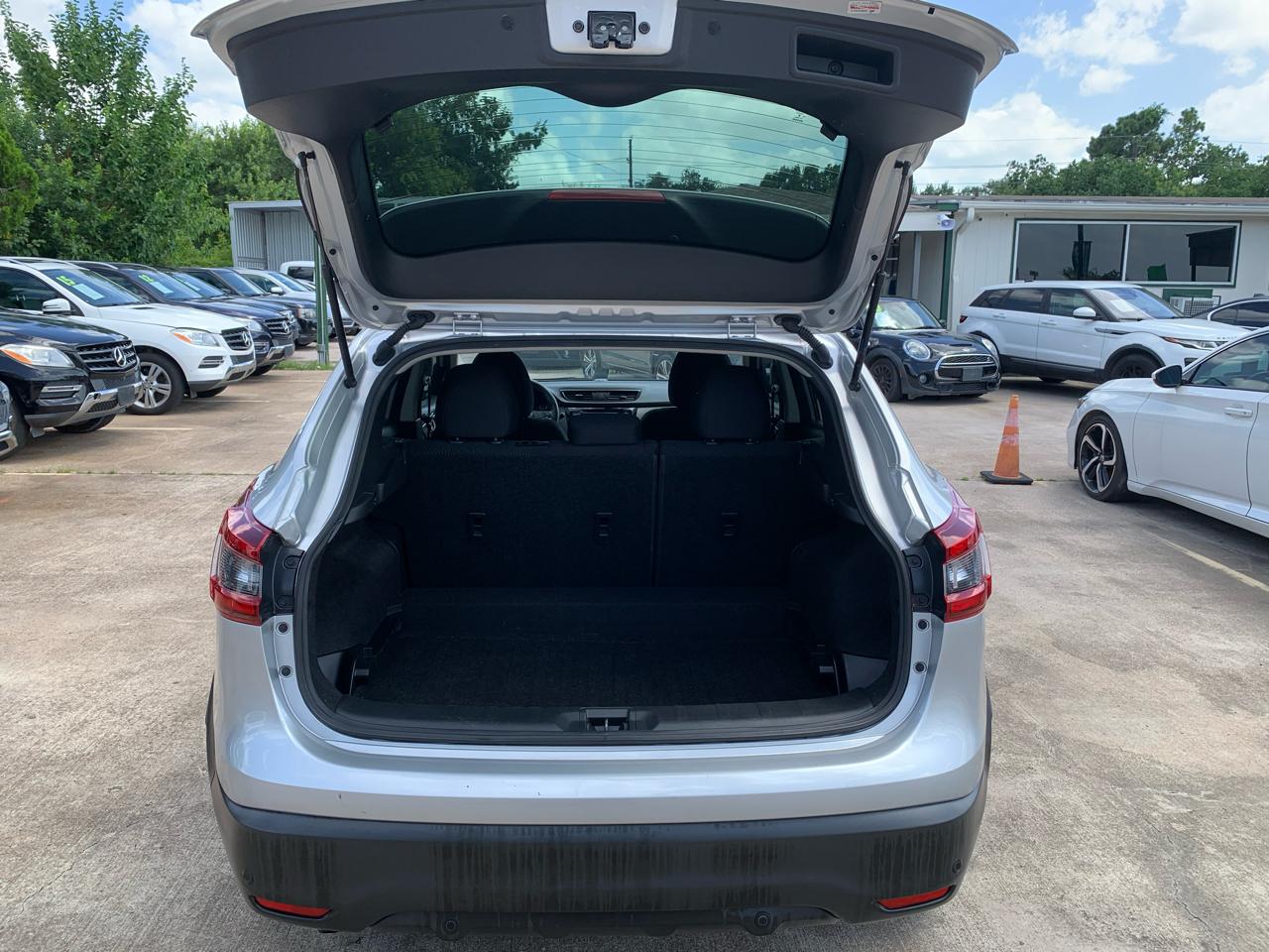 Nissan Rogue Sport S 2020