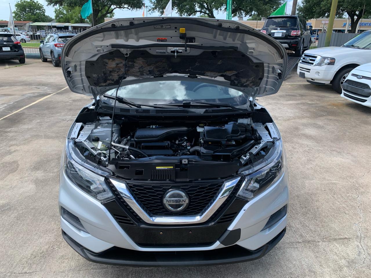 Nissan Rogue Sport S 2020