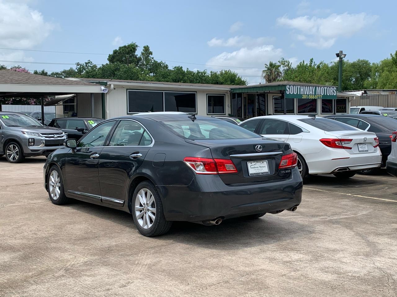 Lexus ES 350 Sedan 2011