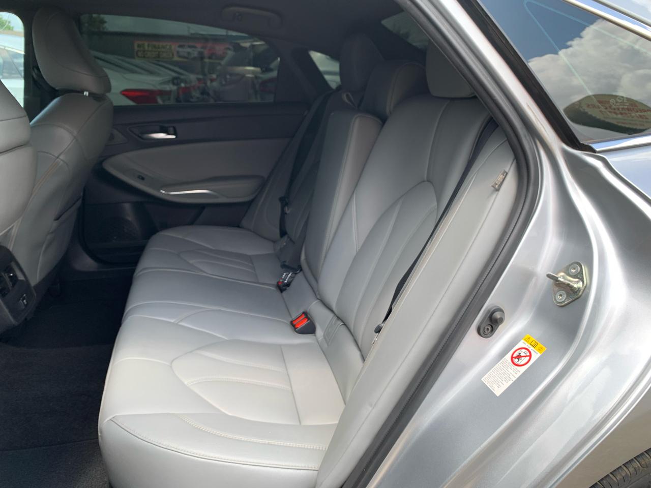 Toyota Avalon XLE 2019