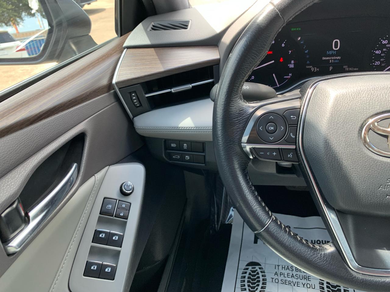 Toyota Avalon XLE 2019