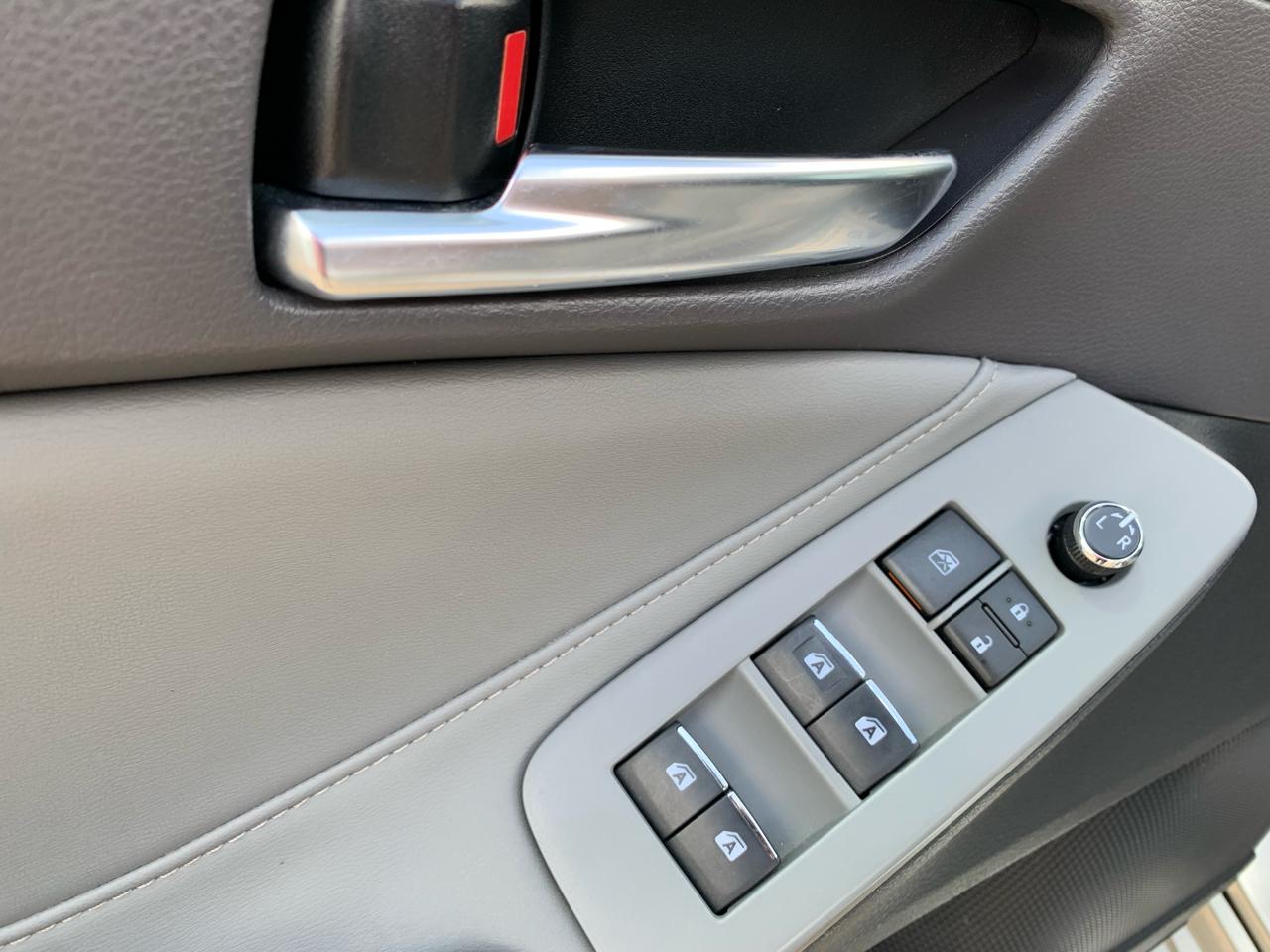 Toyota Avalon XLE 2019