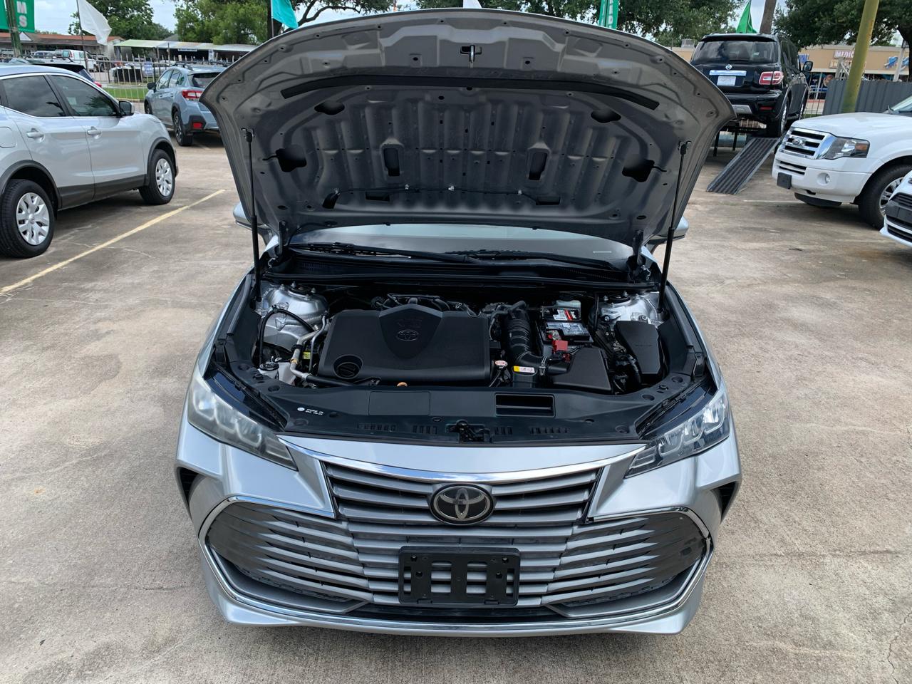 Toyota Avalon XLE 2019