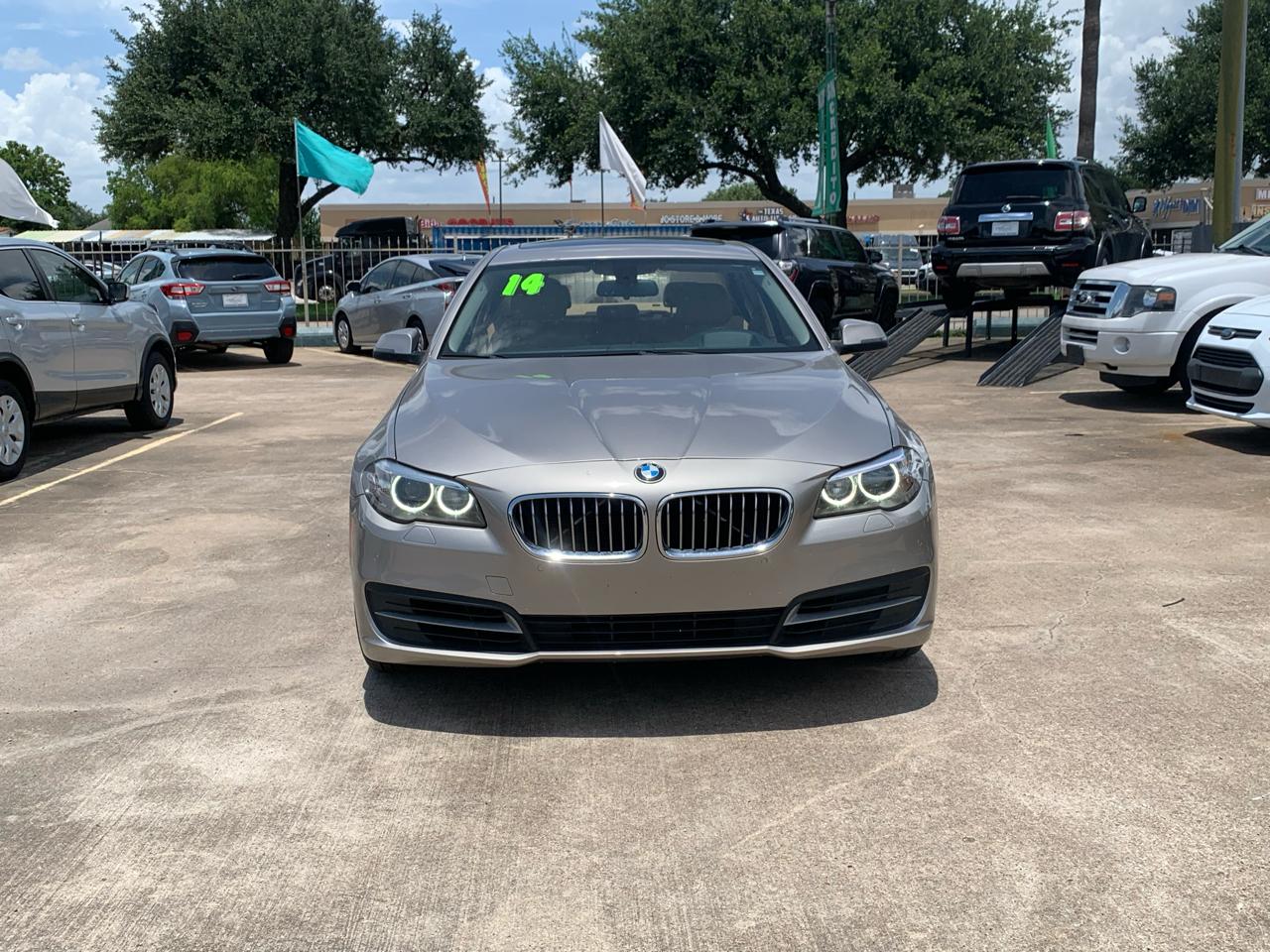 BMW 5-Series 528i 2014
