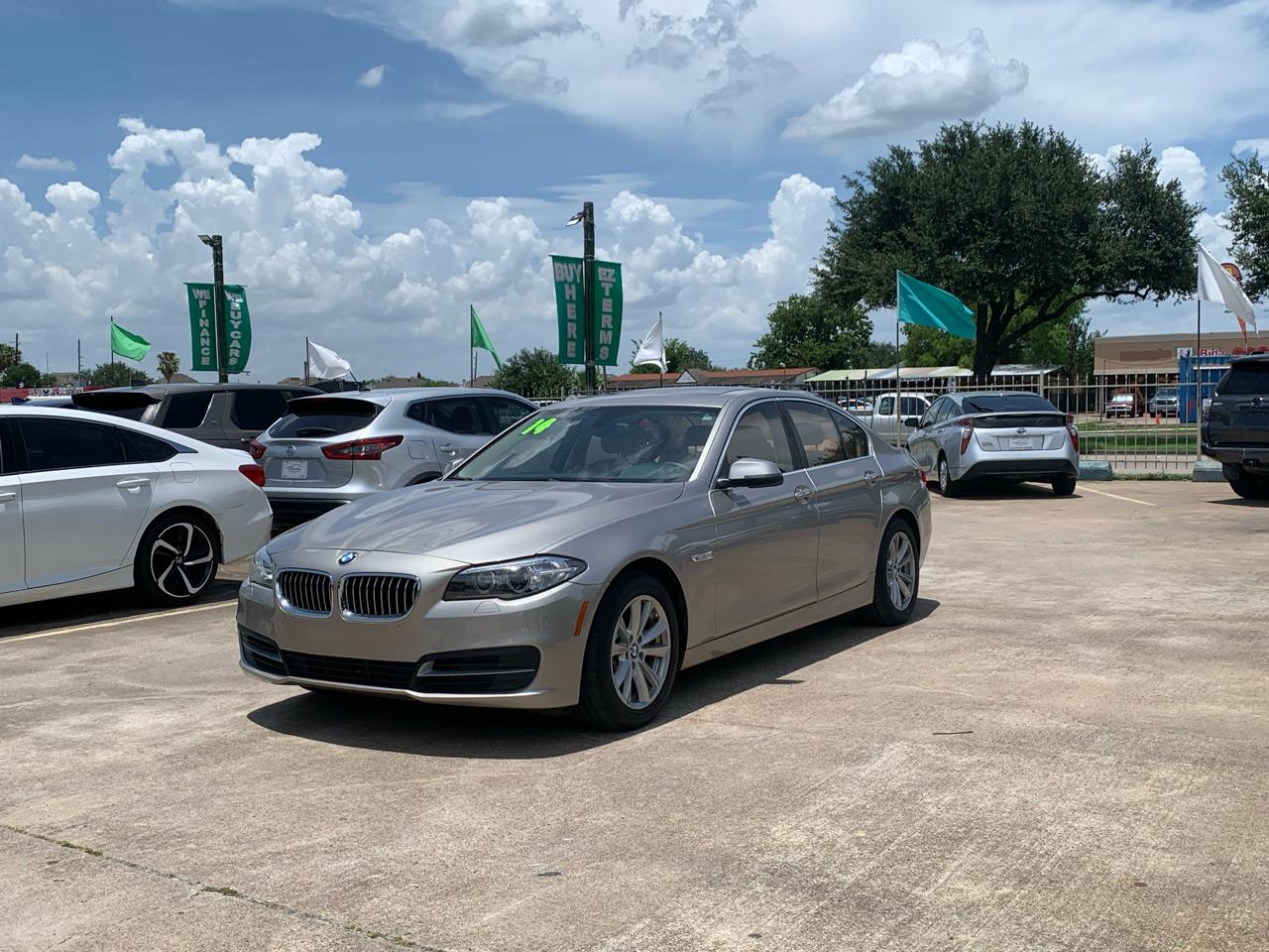 BMW 5-Series 528i 2014
