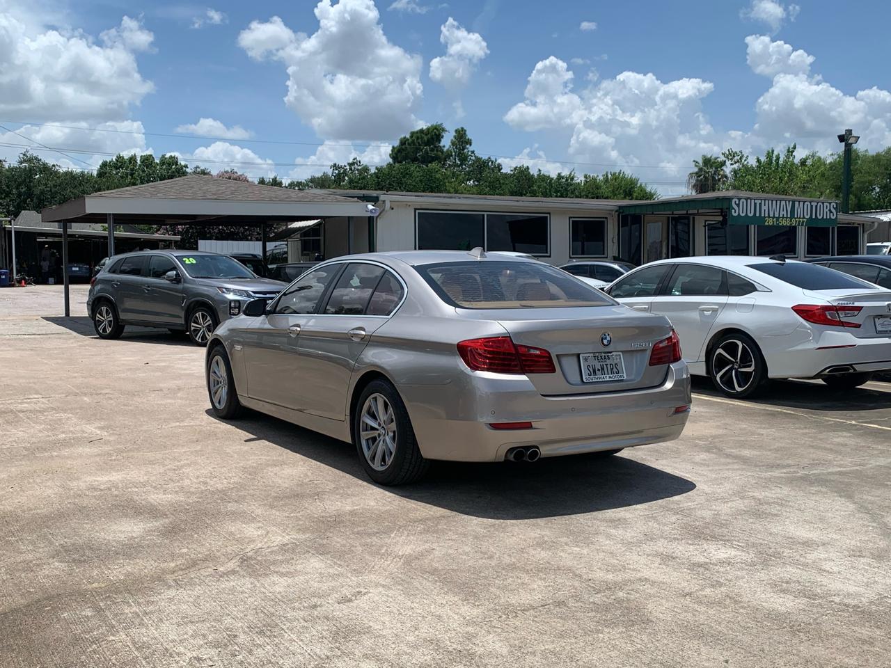 BMW 5-Series 528i 2014