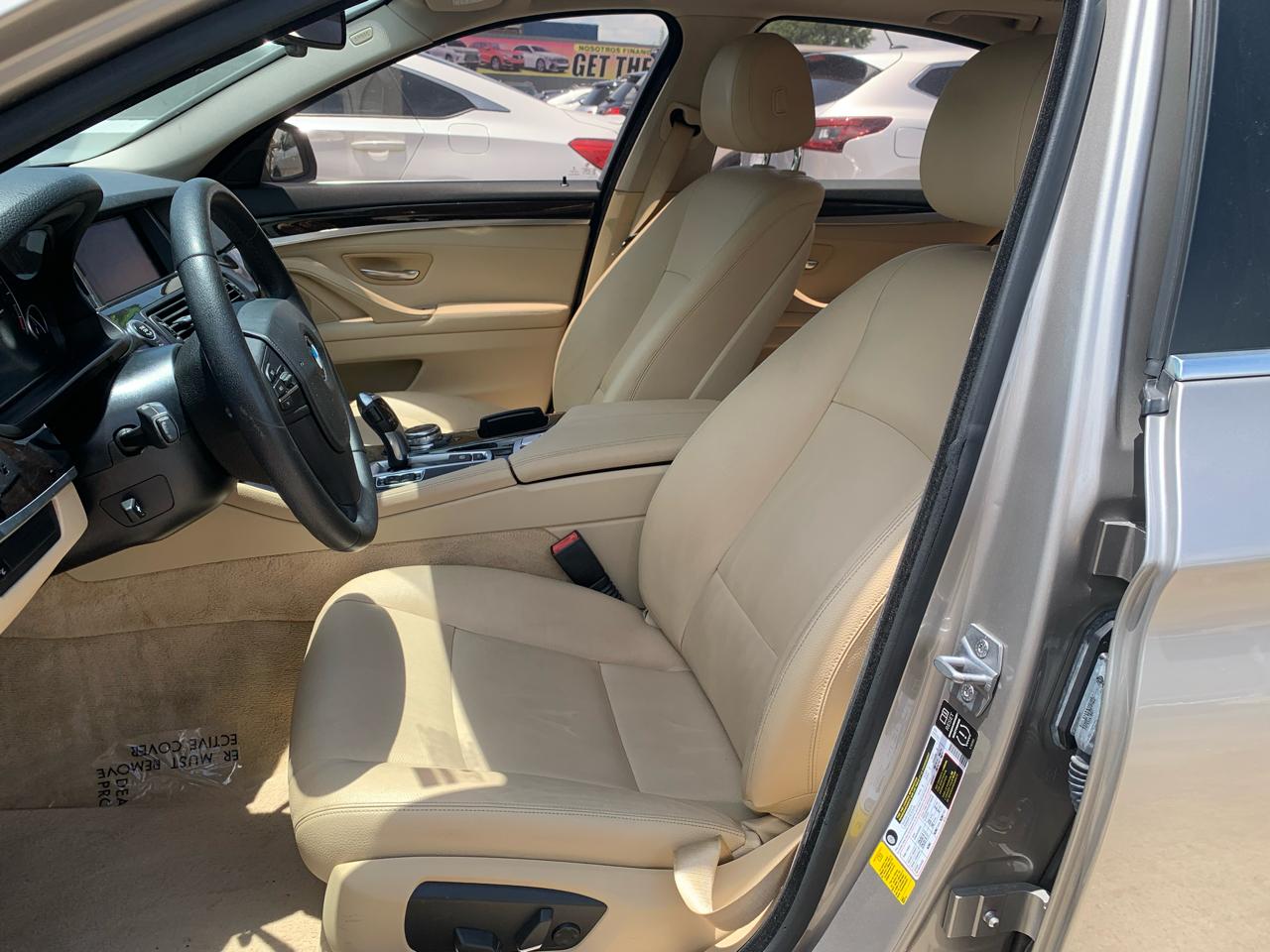 BMW 5-Series 528i 2014