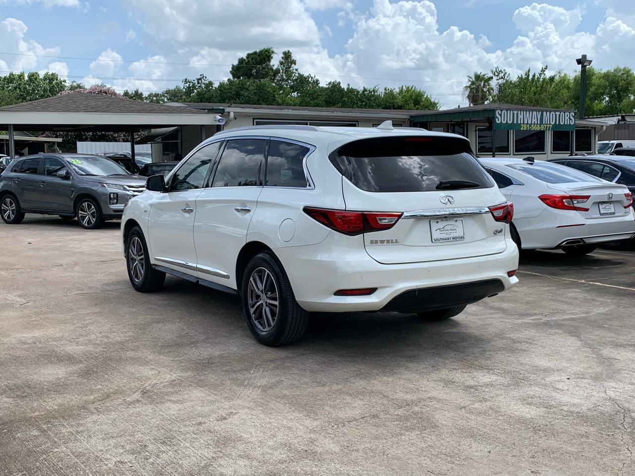Infiniti QX60 Base FWD 2018