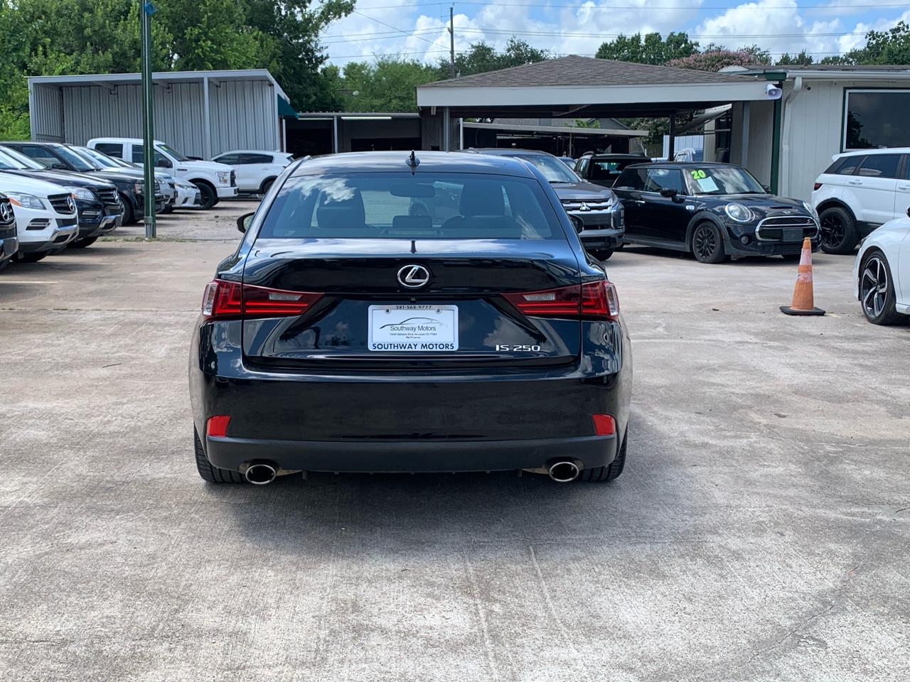 Lexus IS 250 RWD 2014