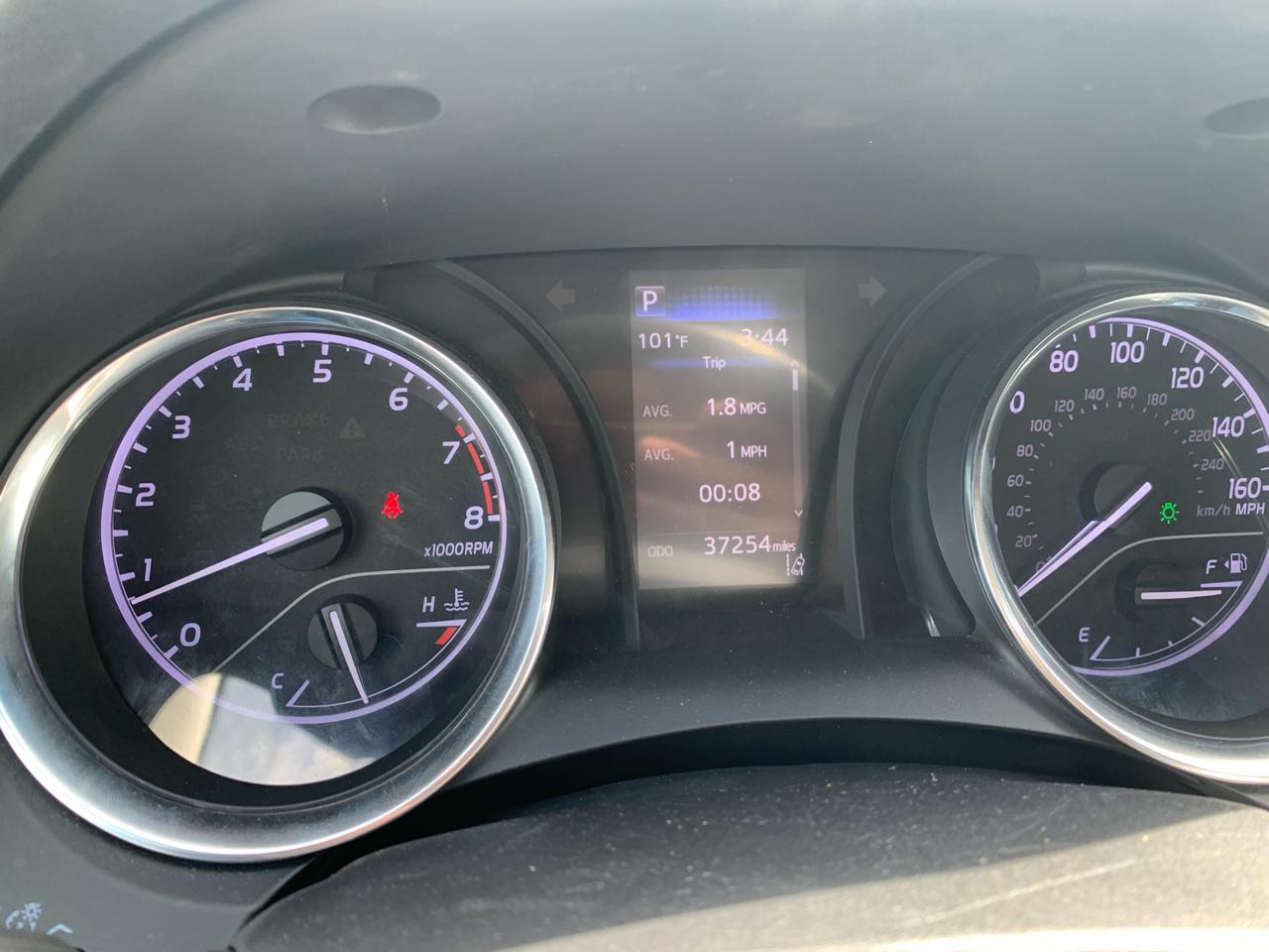 Toyota Camry SE 2020